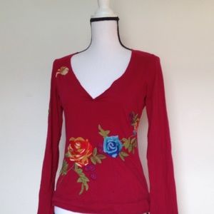 ARDEN B. Red LS Shirt with Floral Embroidery XS